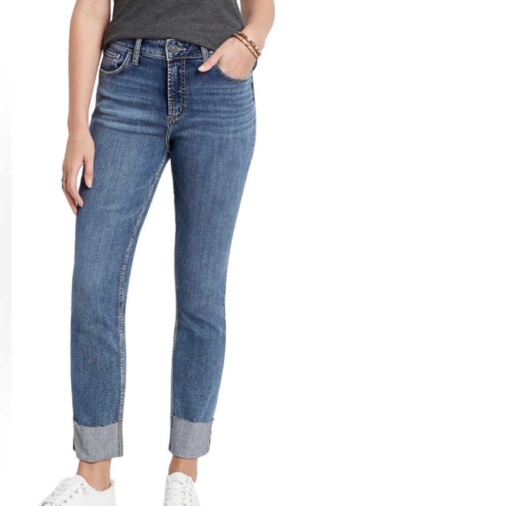 Silver Jeans High-Rise Cuffed Straight Leg Jeans in Medium Blue